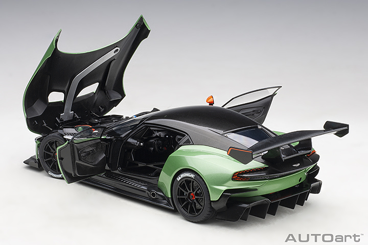 70263 1/18 ASTON MARTIN VULCAN(APPLE TREE GREEN METALLIC)