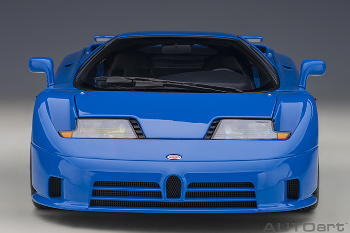 70917 1/18 BUGATTI EB110 SS (FRENCH RACING BLUE)