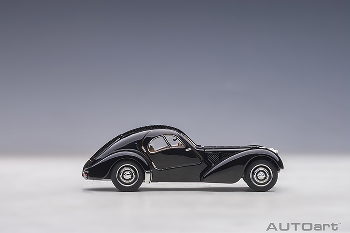 50946 1/43 BUGATTI 57SC ATLANTIC 1938 (BLACK/WITH DISC WHEELS)