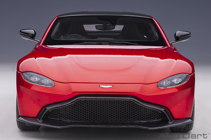 70277 1/18 ASTON MARTIN VANTAGE 2019 (HYPER RED)