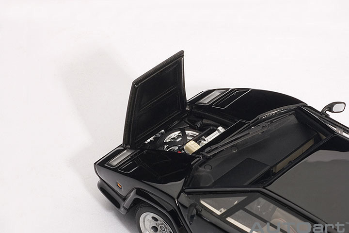 54532 1/43 LAMBORGHINI COUNTACH 5000 S (BLACK) (WITH OPENINGS)