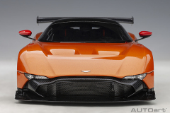 70264 1/18 ASTON MARTIN VULCAN (MADAGASCAR ORANGE)