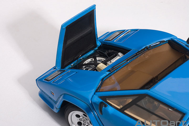 54534  1/43 LAMBORGHINI COUNTACH 5000S (BLUE)(WITH OPENINGS)