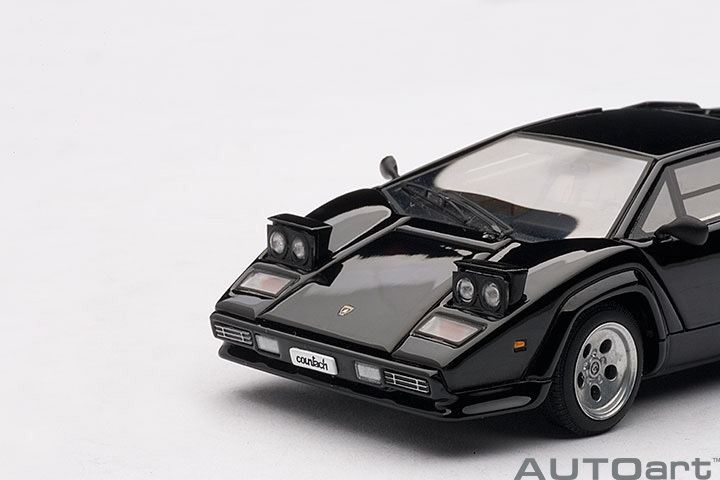 54532 1/43 LAMBORGHINI COUNTACH 5000 S (BLACK) (WITH OPENINGS)