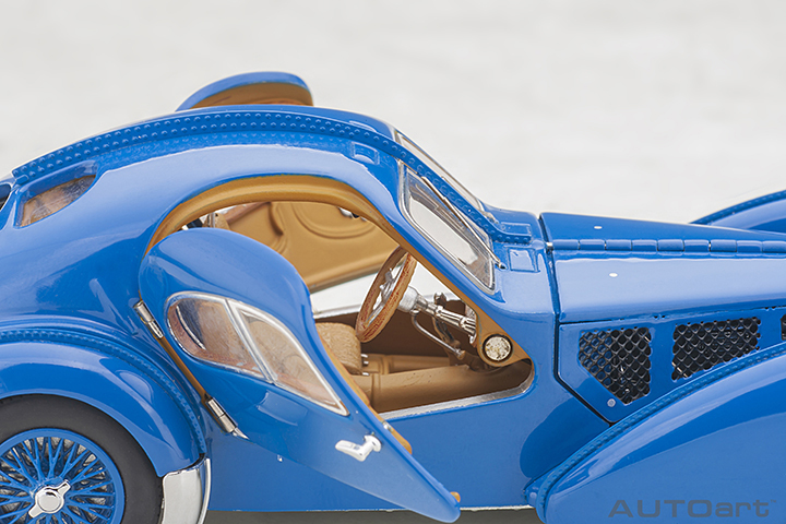 50947 1/43 BUGATTI 57SC ATLANTIC 1938 (BLUE/WITH METAL WIRE-SPOKE WHEELS)