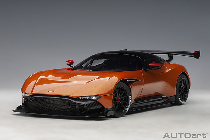 70264 1/18 ASTON MARTIN VULCAN (MADAGASCAR ORANGE)