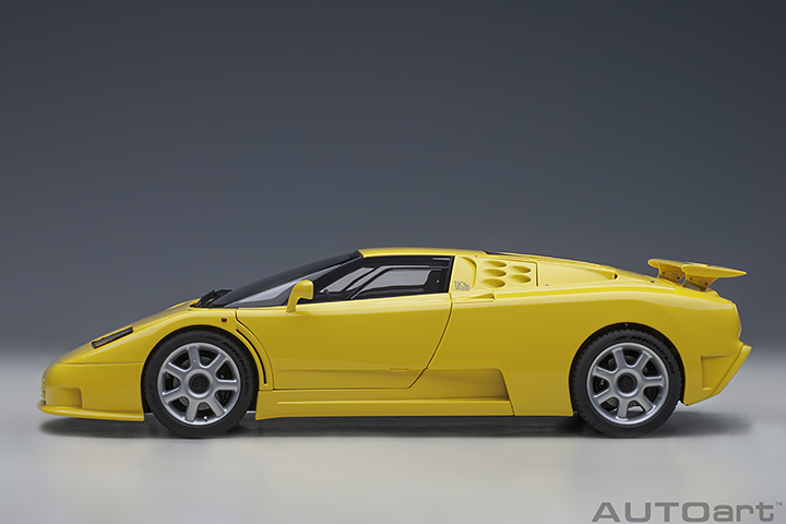 70918 1/18 BUGATTI EB110 SS (GIALLO BUGATTI/YELLOW)