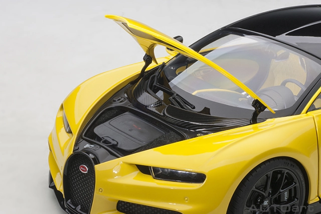 70994 1/18 BUGATTI CHIRON 2017 (JAUNE MOLSHEIM YELLOW/NOCTURNE BLACK)