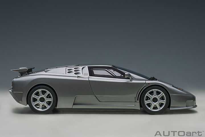 70916 1/18 BUGATTI EB110 SS (GRIGIO METALIZZATTO/SILVER)