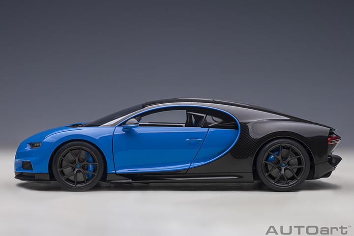 70997 1/18 BUGATTI CHIRON SPORT 2019 (FRENCH RACING BLUE/CARBON)