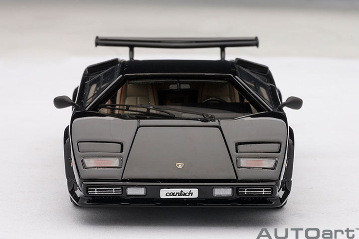 54532 1/43 LAMBORGHINI COUNTACH 5000 S (BLACK) (WITH OPENINGS)