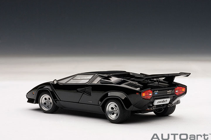 54532 1/43 LAMBORGHINI COUNTACH 5000 S (BLACK) (WITH OPENINGS)