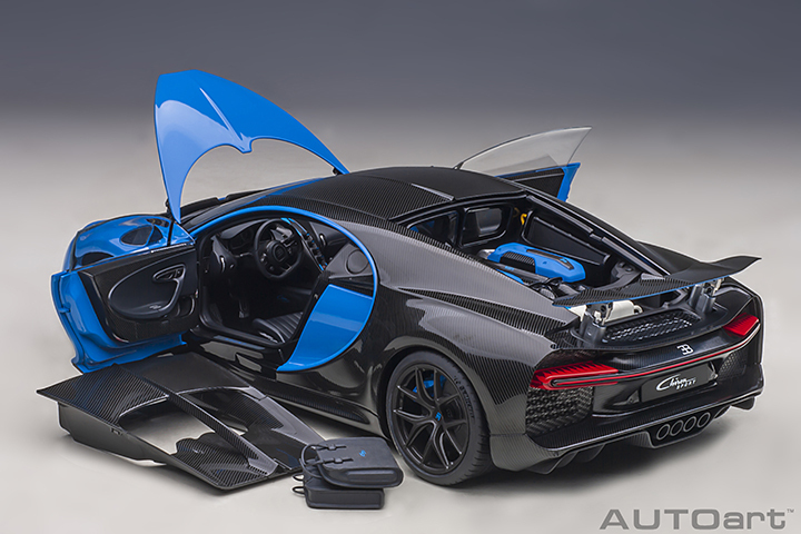 70997 1/18 BUGATTI CHIRON SPORT 2019 (FRENCH RACING BLUE/CARBON)