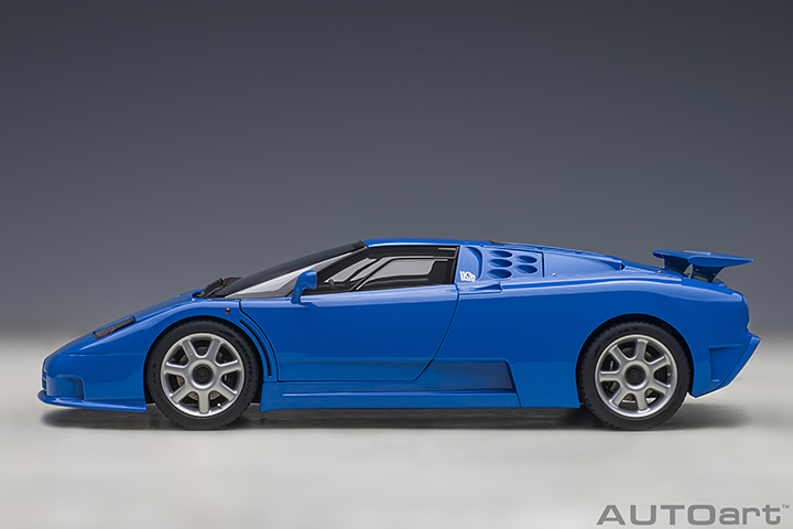 70917 1/18 BUGATTI EB110 SS (FRENCH RACING BLUE)