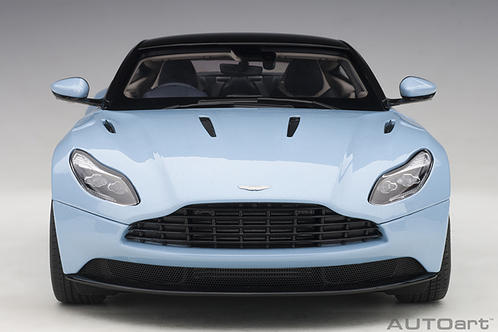 70268 1/18 ASTON MARTIN DB11 (Q FROSTED GLASS BLUE )