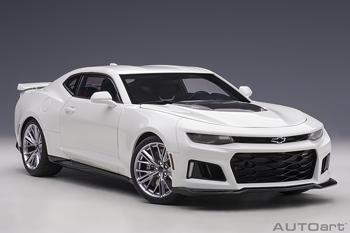 71206 1/18 CHEVROLET CAMARO ZL1 2017 (SUMMIT WHITE)