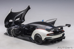 70261 1/18 ASTON MARTIN VULCAN (STRATUS WHITE W/ BLUE & RED STRIPES)