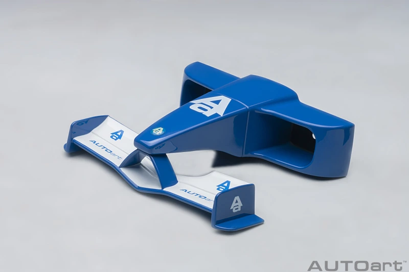 45562 FORMULA NOSE CLOTHES HANGER (BLUE)