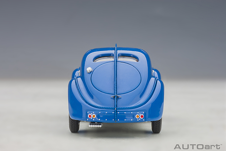 50947 1/43 BUGATTI 57SC ATLANTIC 1938 (BLUE/WITH METAL WIRE-SPOKE WHEELS)