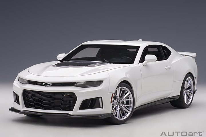 71206 1/18 CHEVROLET CAMARO ZL1 2017 (SUMMIT WHITE)