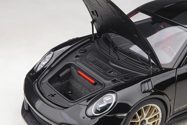 78186 1/18 PORSCHE 911 (991.2) GT2 RS WEISSACH PACKAGE (BLACK)