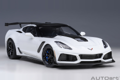 71270 1/18 CHEVROLET CORVETTE C7 ZR1 (ARCTIC WHITE)