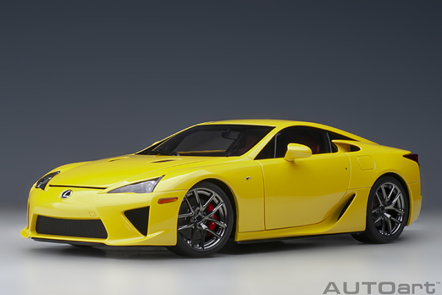 78854 1/18 LEXUS LFA (PEARL YELLOW)