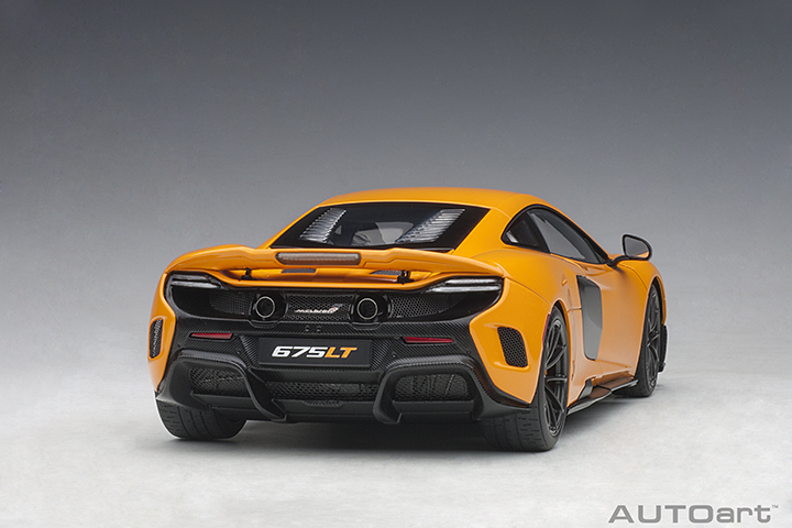 76048 1/18 McLAREN 675LT (McLAREN ORANGE)