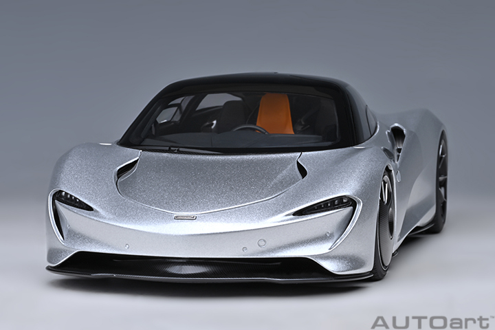 76090 1/18 McLAREN SPEEDTAIL (SUPERNOVA SILVER)