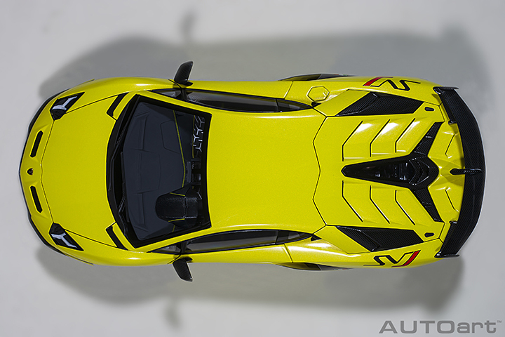 79175 1/18 LAMBORGHINI AVENTADOR SVJ  (GIALLO TENERIFE/PEARL YELLOW)