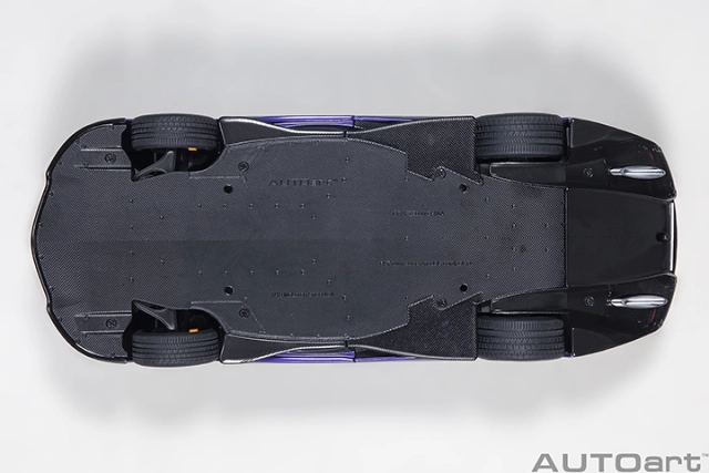 76089 1/18 McLAREN SPEEDTAIL (LANTANA PURPLE)