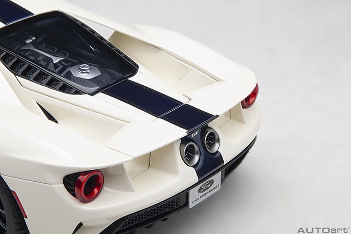 72926 1/18 FORD GT HERITAGE EDITION PROTOTYPE (WINBLEDON WHITE W/ ANTIMATTER BLUE)