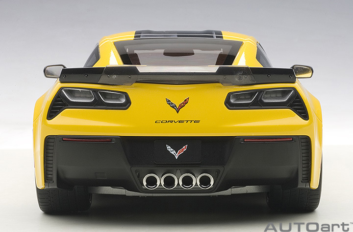 71260  1/18 CHEVROLET CORVETTE C7 Z06 C7R EDITION (CORVETTE RACING YELLOW)