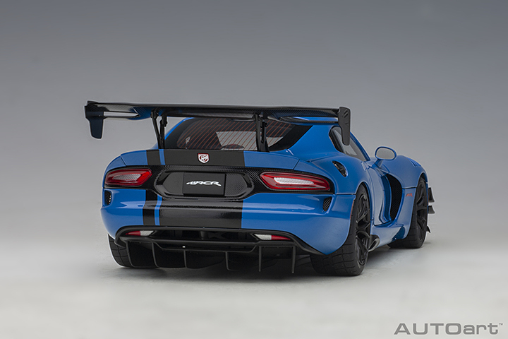 71734 1/18 DODGE VIPER ACR 2017 (COMPETITION BLUE W/ BLACK STRIPES)