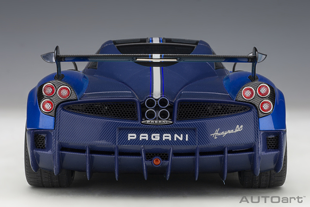 78277 1/18 PAGANI HUAYRA BC (BLU FRANCIA/CARBON)