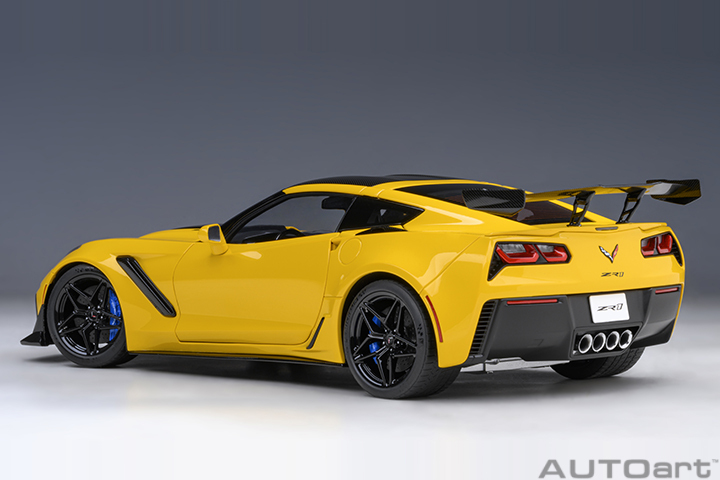 71278 1/18 CHEVROLET CORVETTE C7 ZR1 (CORVETTE RACING YELLOW TINTCOAT)