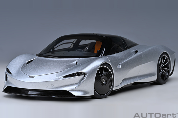 76090 1/18 McLAREN SPEEDTAIL (SUPERNOVA SILVER)