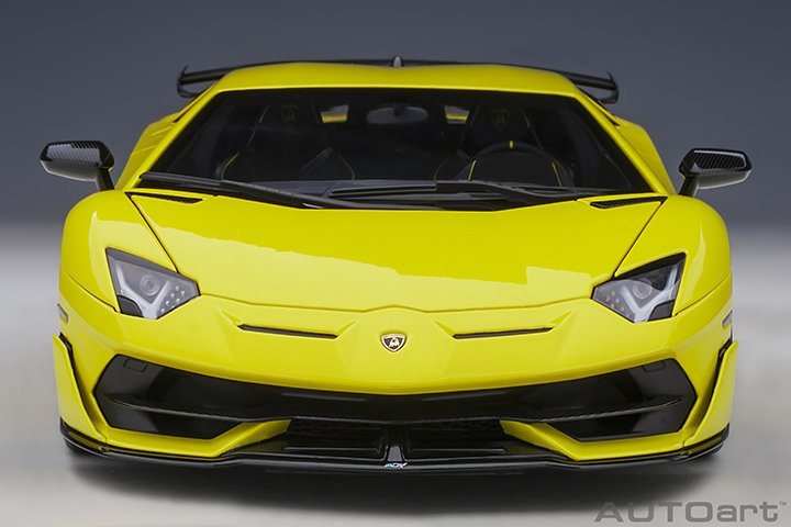 79175 1/18 LAMBORGHINI AVENTADOR SVJ  (GIALLO TENERIFE/PEARL YELLOW)