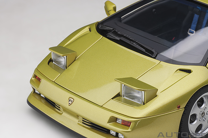 79157 1/18 LAMBORGHINI DIABLO SE30 (GIALLO SPYDER/METALLIC YELLOW)