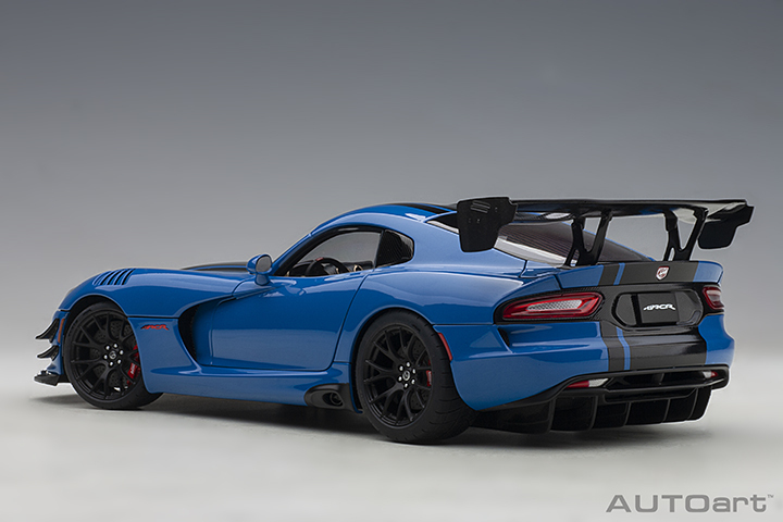 71734 1/18 DODGE VIPER ACR 2017 (COMPETITION BLUE W/ BLACK STRIPES)