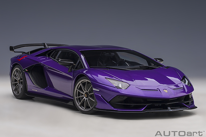 79179 1/18 LAMBORGHINI AVENTADOR SVJ  (VIOLA PASIFAE/PEARL PURPLE)