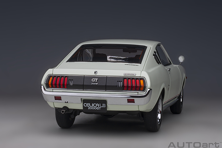 78766 1/18 TOYOTA CELICA LIFTBACK 2000GT (RA25) 1973 (WHITE)