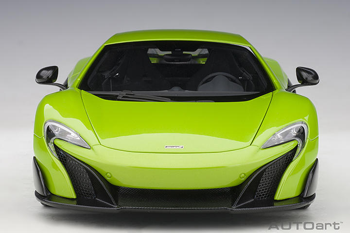 76049 1/18 McLAREN 675LT (NAPIER GREEN)