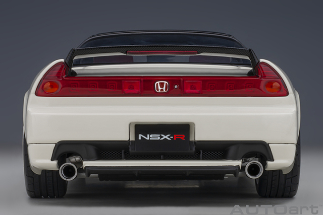 73215 1/18 HONDA NSX-R (NA2)(CHAMPIONSHIP WHITE/BLACK CARBON FIBER VERSION)