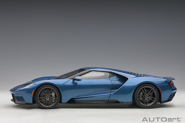 72942 1/18 FORD GT 2017 (LIQUID BLUE)