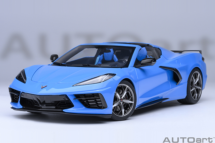 71281 1/18 CHEVROLET CORVETTE C8 STINGRAY Z51 (RAPID BLUE)