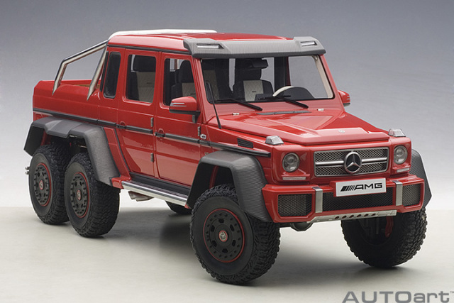 76304  1/18 MERCEDES-BENZ G63 AMG 6X6 (RED)