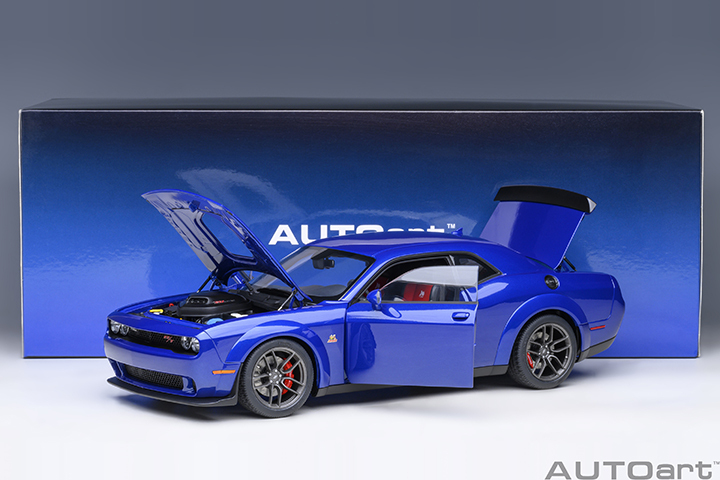 71772 1/18 DODGE CHALLENGER R/T SCAT PACK WIDEBODY 2022 (INDIGO BLUE)