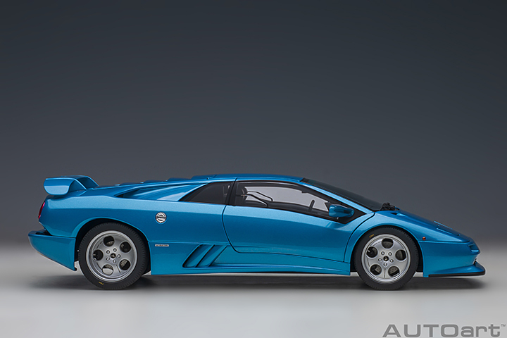 79156 1/18 LAMBORGHINI DIABLO SE30 (BLU SIRENA/METALLIC BLUE)