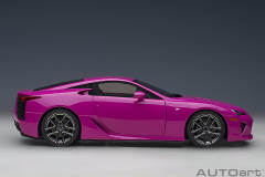 78859 1/18 LEXUS LFA (PASSIONATE PINK)